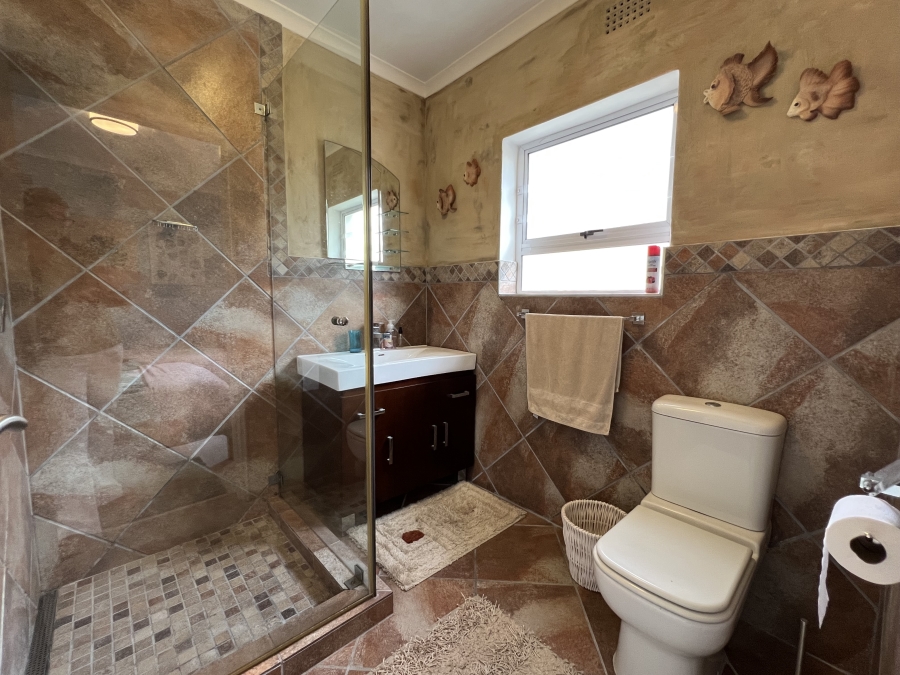 5 Bedroom Property for Sale in Ferreira Town Eastern Cape